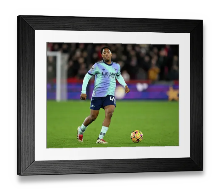 Framed Print : Brentford FC v Arsenal FC - Premier League