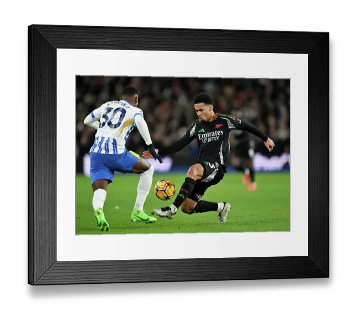 Framed Print : Brighton & Hove Albion FC v Arsenal FC - Premier League Framed Print : Brighton & Hove Albion FC v Arsenal FC - Premier League