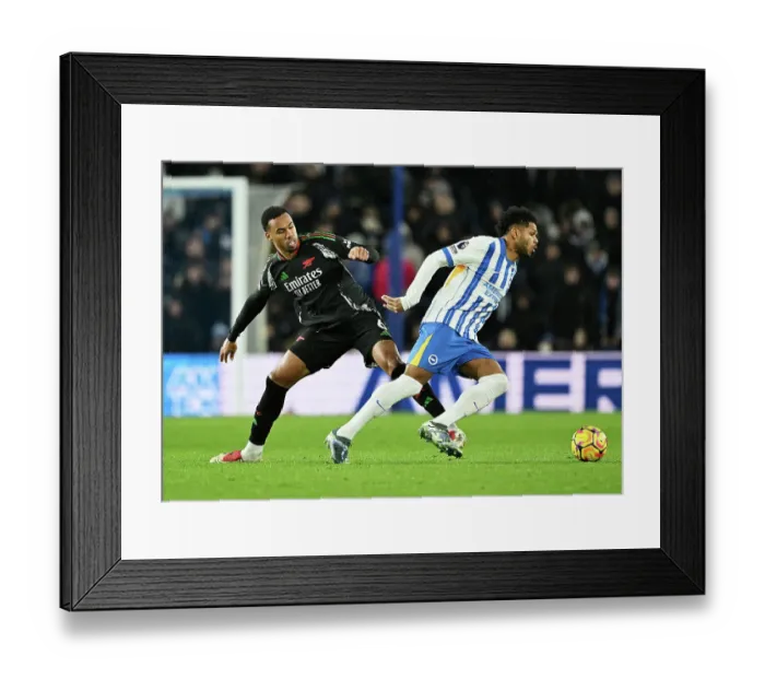 Framed Print : Brighton & Hove Albion FC v Arsenal FC - Premier League