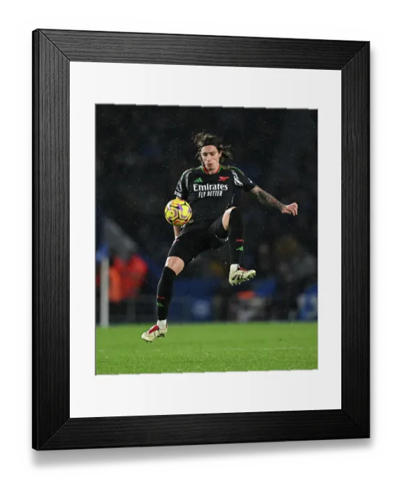 Framed Print : Brighton & Hove Albion FC v Arsenal FC - Premier League Brighton & Hove Albion FC v Arsenal FC - Premier League Framed Print : Brighton & Hove Albion FC v Arsenal FC - Premier League Brighton & Hove Albion FC v Arsenal FC - Premier League