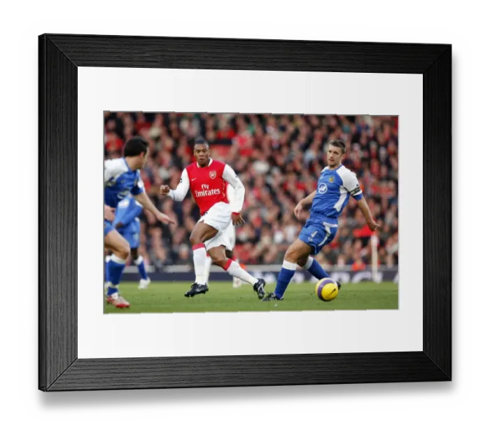 Framed Print : Julio Baptista (Arsenal) Matt Jackson (Wigan) Framed Print : Julio Baptista (Arsenal) Matt Jackson (Wigan)