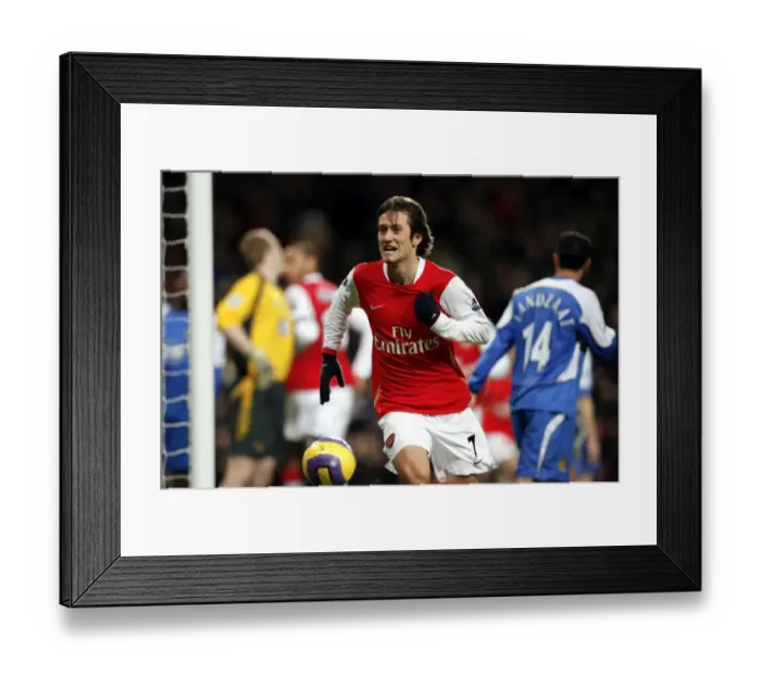 Framed Print : Tomas Rosicky's Brilliant Goal: Arsenal's 2-1 Victory Over Wigan Athletic, FA Premiership, Emirates Stadium (2007)