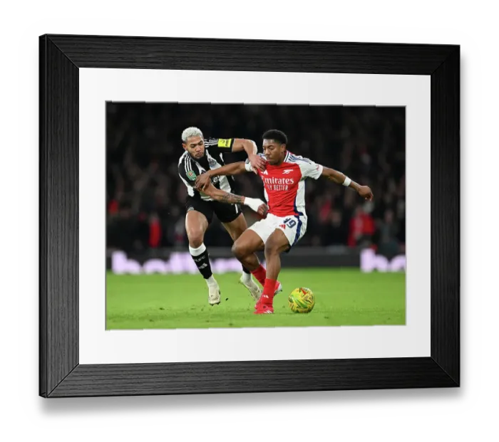 Framed Print : Arsenal v Newcastle United - Carabao Cup Semi Final First Leg Framed Print : Arsenal v Newcastle United - Carabao Cup Semi Final First Leg