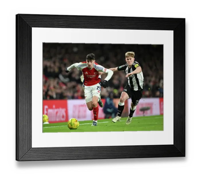 Framed Print : Arsenal v Newcastle United - Carabao Cup Semi Final First Leg