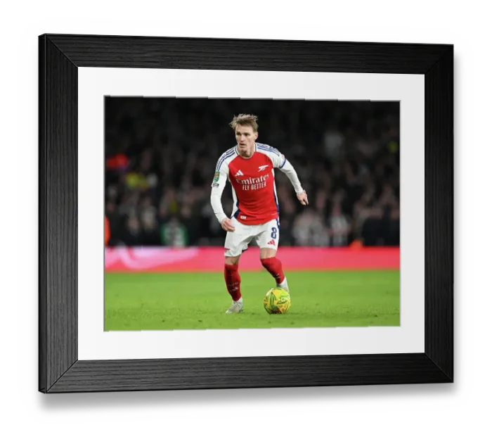 Framed Print : Arsenal v Newcastle United - Carabao Cup Semi Final First Leg Framed Print : Arsenal v Newcastle United - Carabao Cup Semi Final First Leg