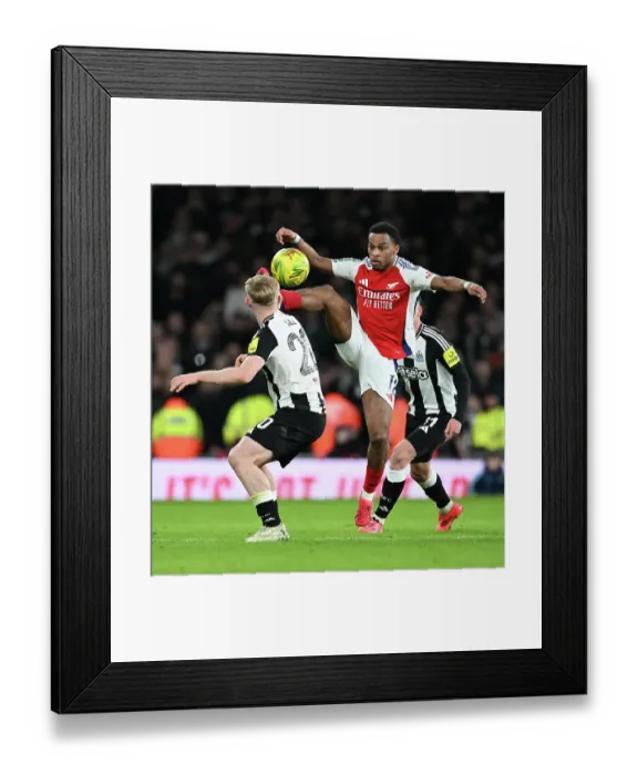 Framed Print : Arsenal v Newcastle United - Carabao Cup Semi Final First Leg Framed Print : Arsenal v Newcastle United - Carabao Cup Semi Final First Leg