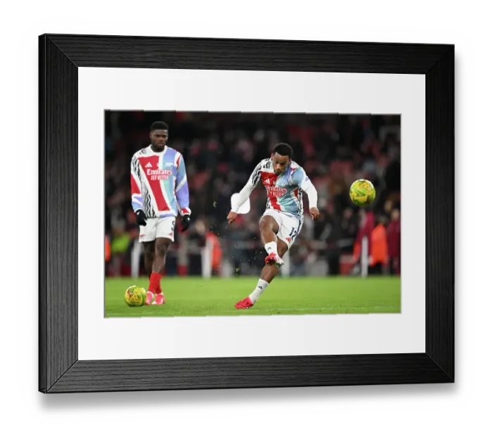 Framed Print : Arsenal v Newcastle United - Carabao Cup Semi Final First Leg Framed Print : Arsenal v Newcastle United - Carabao Cup Semi Final First Leg