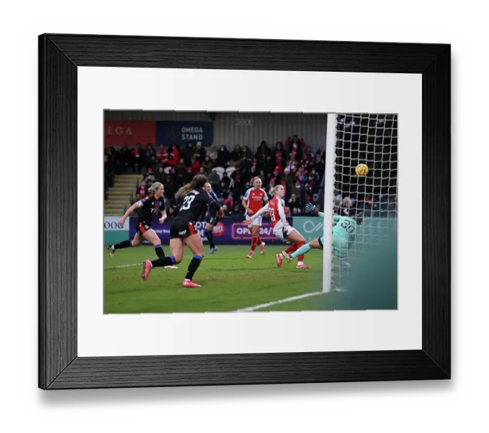 Framed Print : Arsenal FC v Crystal Palace - Barclays Women's Super League Framed Print : Arsenal FC v Crystal Palace - Barclays Women's Super League