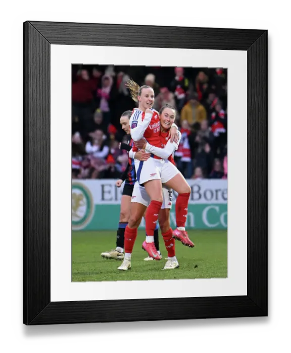 Framed Print : Arsenal FC v Crystal Palace - Barclays Women's Super League