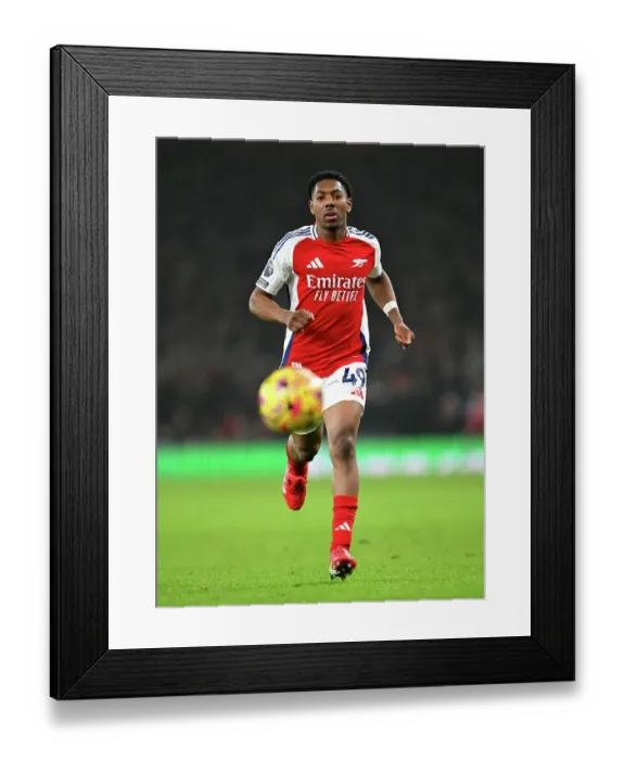 Framed Print : Arsenal FC v Aston Villa FC - Premier League
