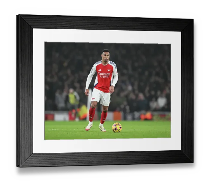 Framed Print : Arsenal FC v Aston Villa FC - Premier League Framed Print : Arsenal FC v Aston Villa FC - Premier League