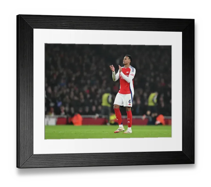 Framed Print : Arsenal FC v Aston Villa FC - Premier League Framed Print : Arsenal FC v Aston Villa FC - Premier League