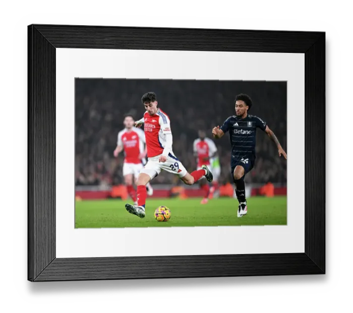 Framed Print : Arsenal FC v Aston Villa FC - Premier League Framed Print : Arsenal FC v Aston Villa FC - Premier League