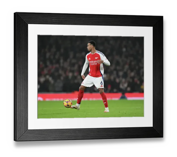 Framed Print : Arsenal FC v Aston Villa FC - Premier League