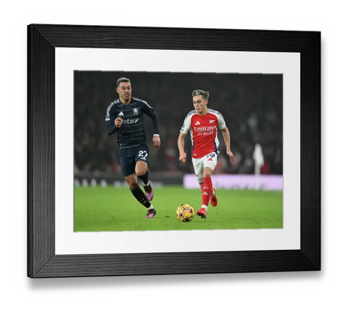 Framed Print : Arsenal FC v Aston Villa FC - Premier League