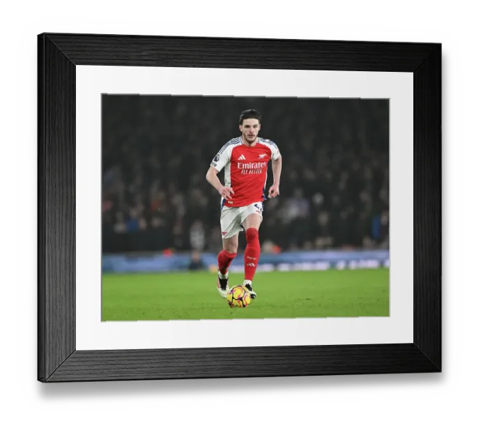 Framed Print : Arsenal FC v Aston Villa FC - Premier League Framed Print : Arsenal FC v Aston Villa FC - Premier League