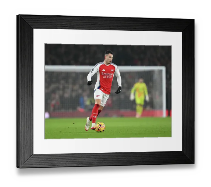 Framed Print : Arsenal FC v Aston Villa FC - Premier League Framed Print : Arsenal FC v Aston Villa FC - Premier League