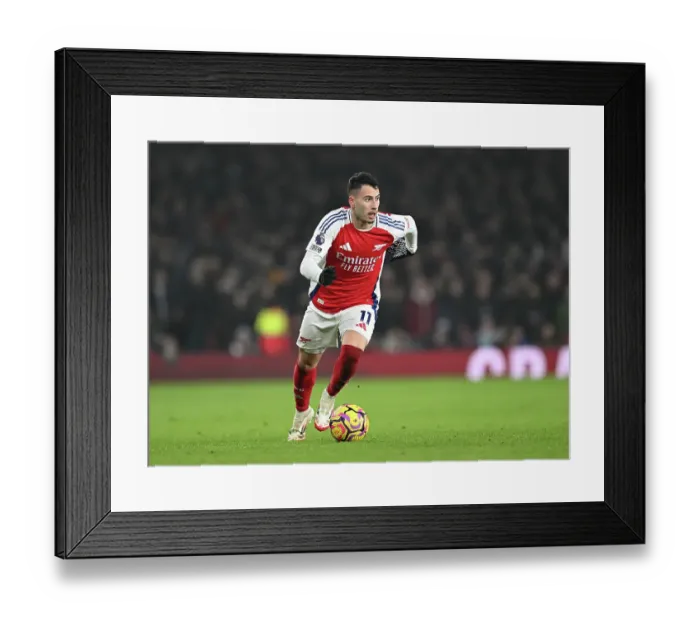 Framed Print : Arsenal FC v Aston Villa FC - Premier League Framed Print : Arsenal FC v Aston Villa FC - Premier League