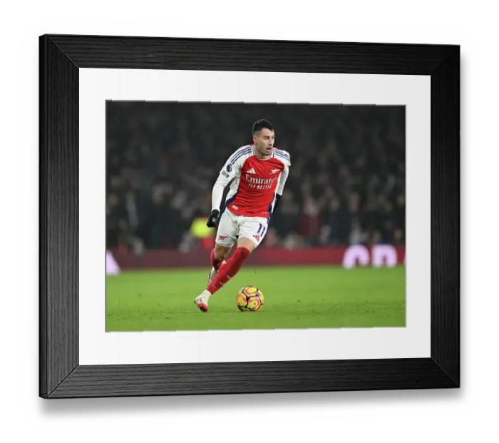 Framed Print : Arsenal FC v Aston Villa FC - Premier League Framed Print : Arsenal FC v Aston Villa FC - Premier League