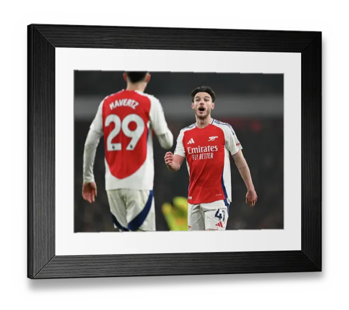 Framed Print : Arsenal FC v Aston Villa FC - Premier League Framed Print : Arsenal FC v Aston Villa FC - Premier League