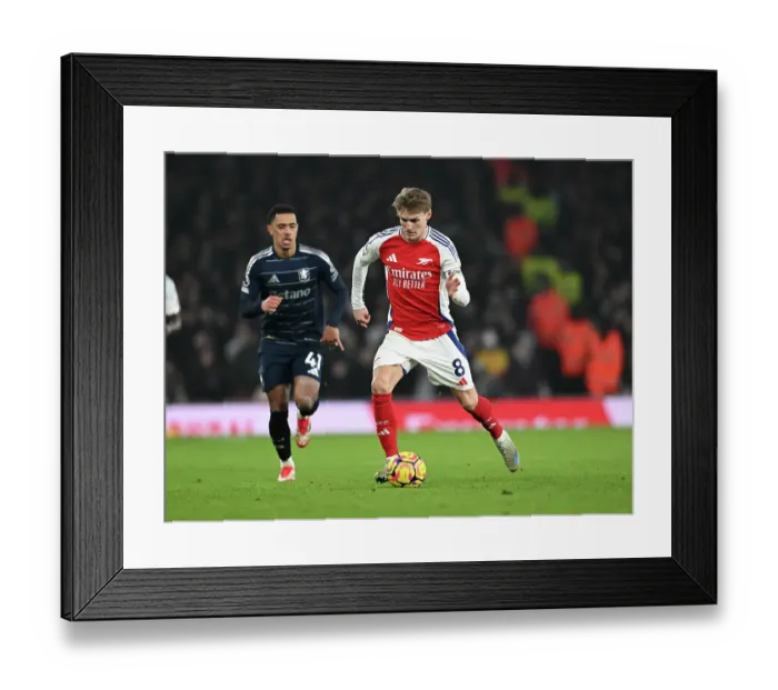 Framed Print : Arsenal FC v Aston Villa FC - Premier League
