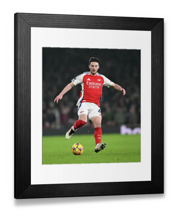 Framed Print : Arsenal FC v Aston Villa FC - Premier League Framed Print : Arsenal FC v Aston Villa FC - Premier League