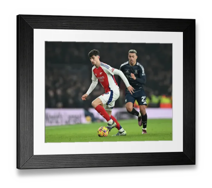 Framed Print : Arsenal FC v Aston Villa FC - Premier League Framed Print : Arsenal FC v Aston Villa FC - Premier League