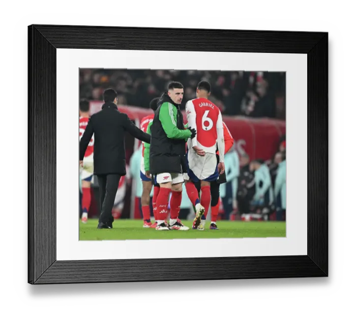 Framed Print : Arsenal FC v Aston Villa FC - Premier League Framed Print : Arsenal FC v Aston Villa FC - Premier League