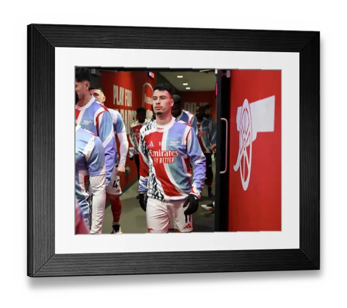Framed Print : Arsenal FC v Aston Villa FC - Premier League Framed Print : Arsenal FC v Aston Villa FC - Premier League