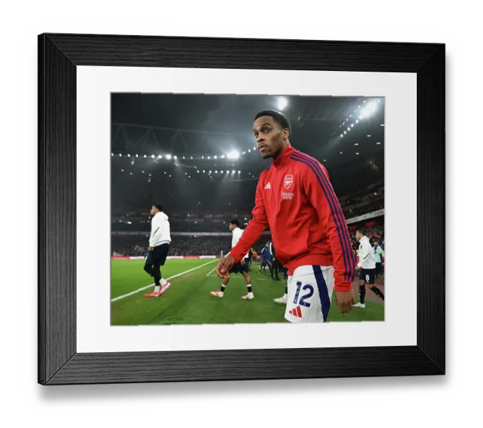Framed Print : Arsenal FC v Aston Villa FC - Premier League Framed Print : Arsenal FC v Aston Villa FC - Premier League