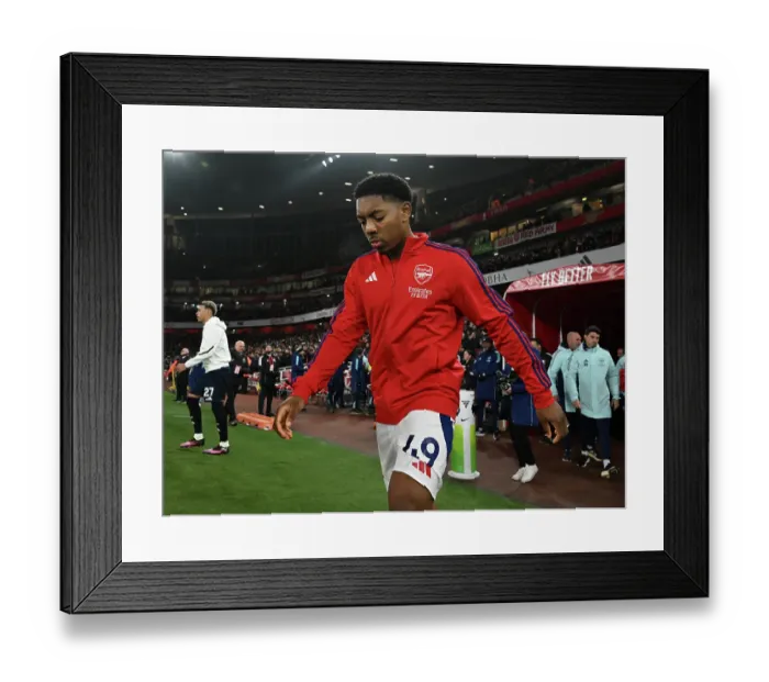 Framed Print : Arsenal FC v Aston Villa FC - Premier League Framed Print : Arsenal FC v Aston Villa FC - Premier League