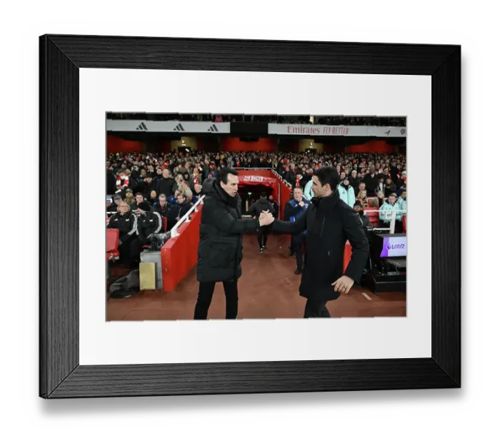 Framed Print : Arsenal FC v Aston Villa FC - Premier League Framed Print : Arsenal FC v Aston Villa FC - Premier League