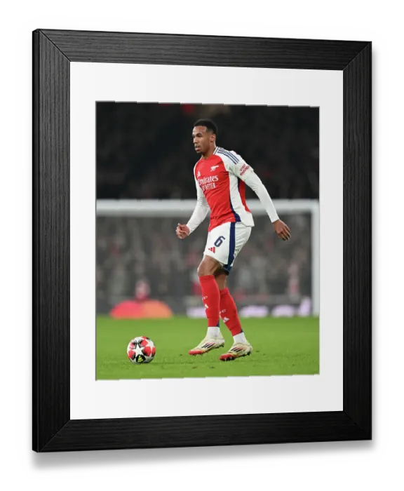 Framed Print : Arsenal FC v GNK Dinamo - UEFA Champions League 2024 / 25 League Phase MD7