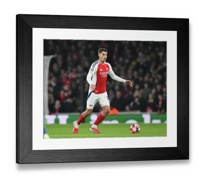 Framed Print : Arsenal FC v GNK Dinamo - UEFA Champions League 2024 / 25 League Phase MD7