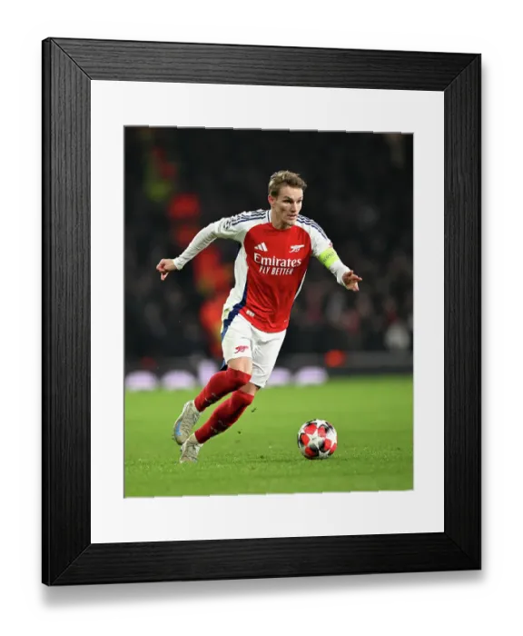 Framed Print : Arsenal FC v GNK Dinamo - UEFA Champions League 2024 / 25 League Phase MD7 Framed Print : Arsenal FC v GNK Dinamo - UEFA Champions League 2024 / 25 League Phase MD7