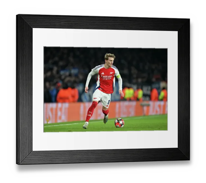 Framed Print : Arsenal FC v GNK Dinamo - UEFA Champions League 2024 / 25 League Phase MD7 Framed Print : Arsenal FC v GNK Dinamo - UEFA Champions League 2024 / 25 League Phase MD7