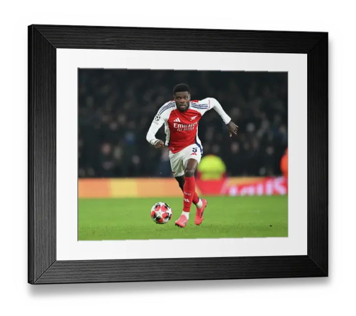 Framed Print : Arsenal FC v GNK Dinamo - UEFA Champions League 2024 / 25 League Phase MD7