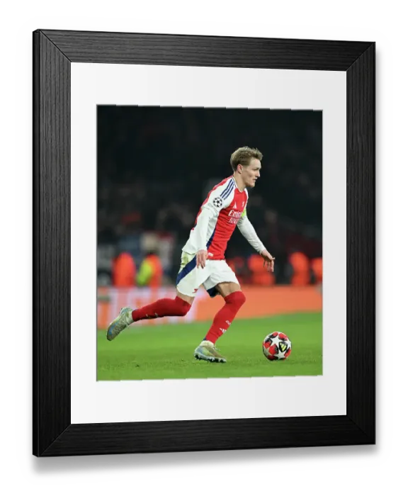 Framed Print : Arsenal FC v GNK Dinamo - UEFA Champions League 2024 / 25 League Phase MD7 Framed Print : Arsenal FC v GNK Dinamo - UEFA Champions League 2024 / 25 League Phase MD7