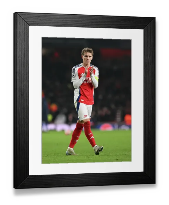 Framed Print : Arsenal FC v GNK Dinamo - UEFA Champions League 2024 / 25 League Phase MD7