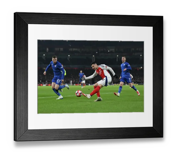 Framed Print : Arsenal FC v GNK Dinamo - UEFA Champions League 2024 / 25 League Phase MD7