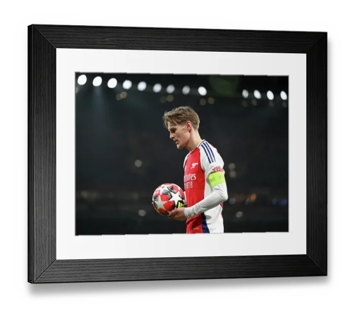 Framed Print : Arsenal FC v GNK Dinamo - UEFA Champions League 2024 / 25 League Phase MD7 Framed Print : Arsenal FC v GNK Dinamo - UEFA Champions League 2024 / 25 League Phase MD7