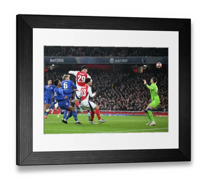 Framed Print : Arsenal FC v GNK Dinamo - UEFA Champions League 2024 / 25 League Phase MD7