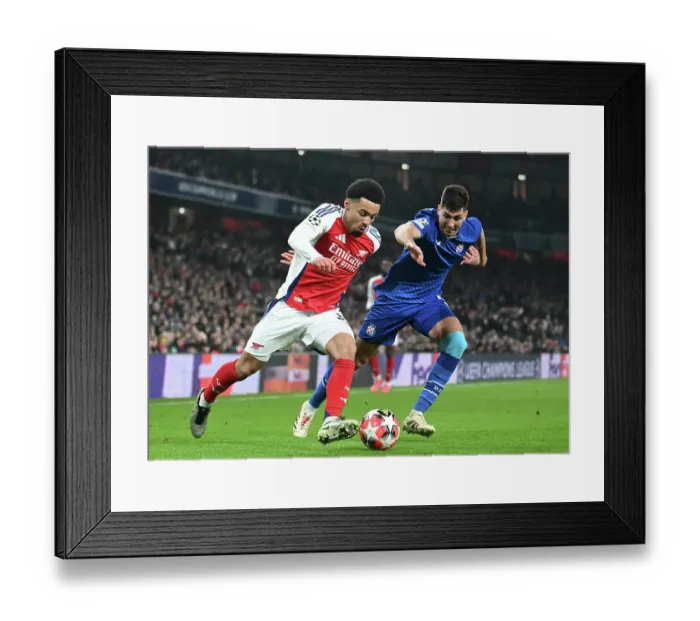 Framed Print : Arsenal FC v GNK Dinamo - UEFA Champions League 2024 / 25 League Phase MD7