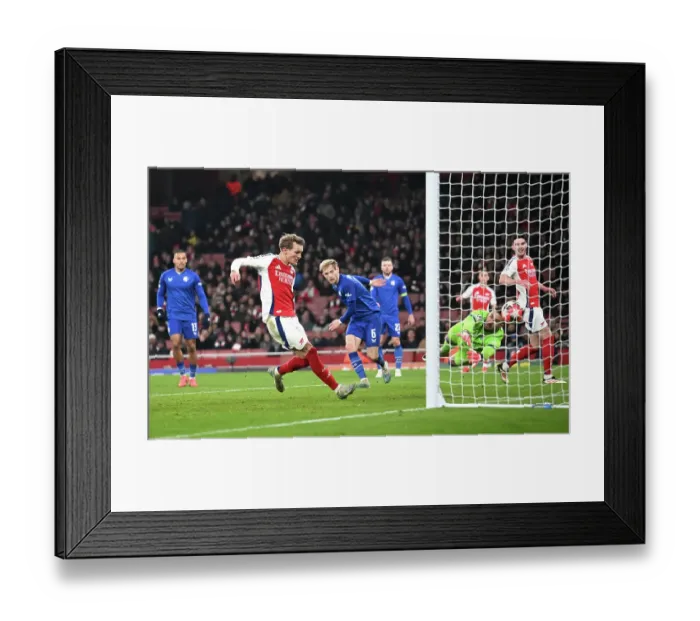 Framed Print : Arsenal FC v GNK Dinamo - UEFA Champions League 2024 / 25 League Phase MD7 Framed Print : Arsenal FC v GNK Dinamo - UEFA Champions League 2024 / 25 League Phase MD7
