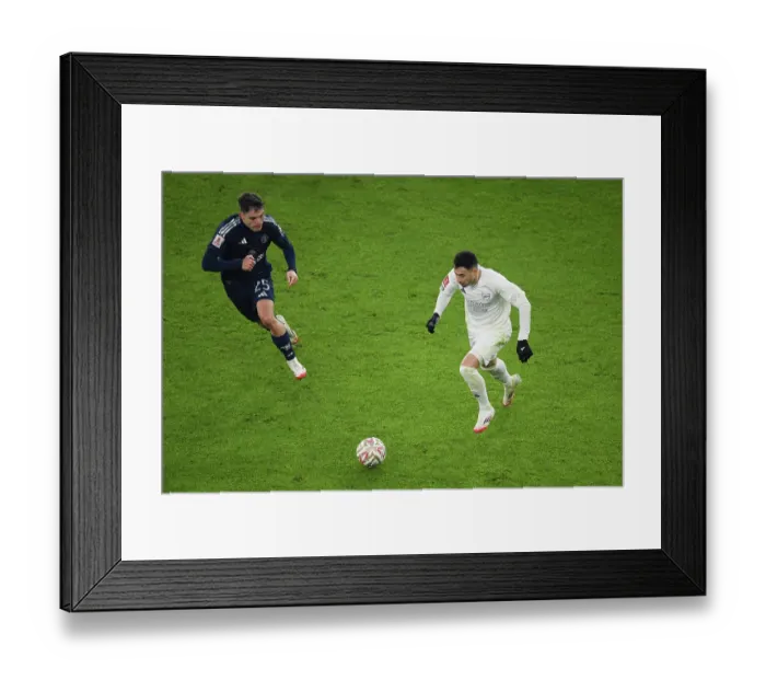 Framed Print : Arsenal v Manchester United - Emirates FA Cup Third Round