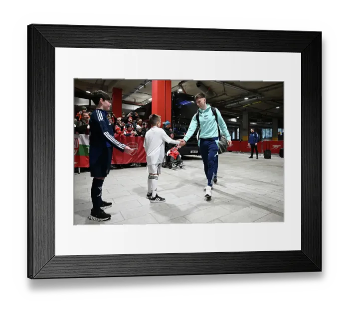 Framed Print : Arsenal v Manchester United - Emirates FA Cup Third Round Framed Print : Arsenal v Manchester United - Emirates FA Cup Third Round