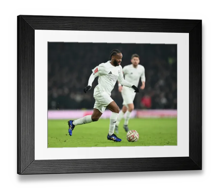 Framed Print : Arsenal v Manchester United - Emirates FA Cup Third Round