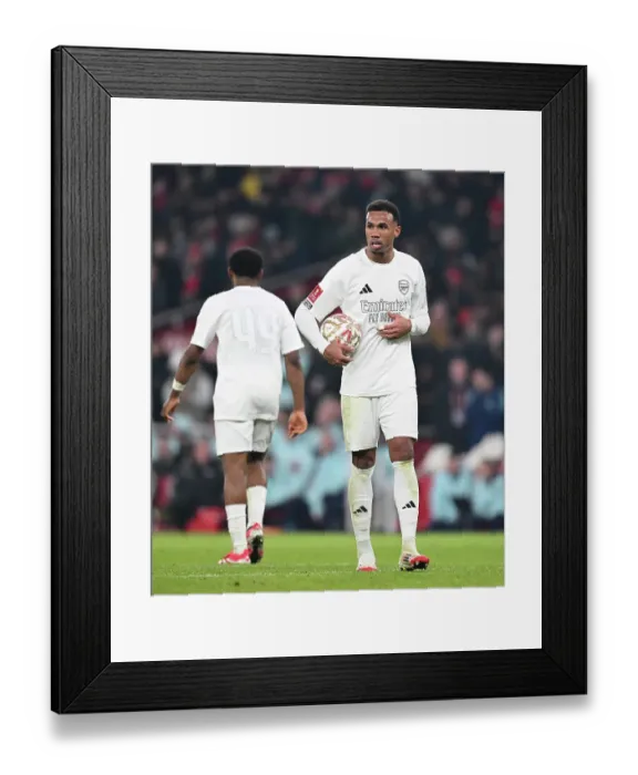 Framed Print : Arsenal v Manchester United - Emirates FA Cup Third Round
