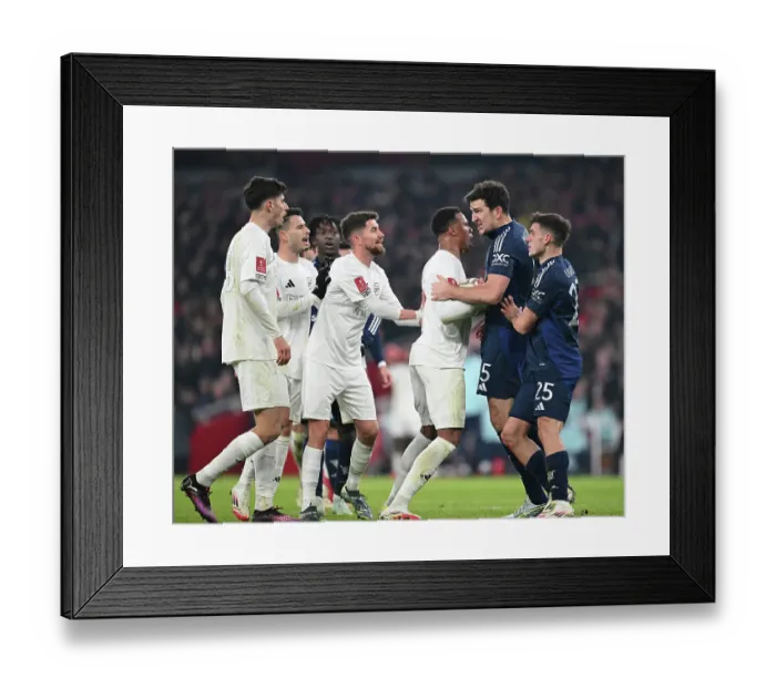 Framed Print : Arsenal v Manchester United - Emirates FA Cup Third Round Framed Print : Arsenal v Manchester United - Emirates FA Cup Third Round