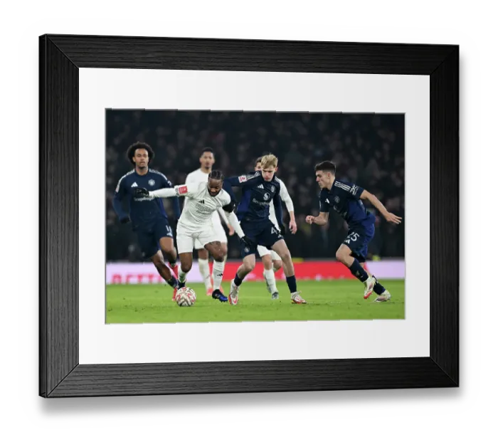 Framed Print : Arsenal v Manchester United - Emirates FA Cup Third Round Framed Print : Arsenal v Manchester United - Emirates FA Cup Third Round